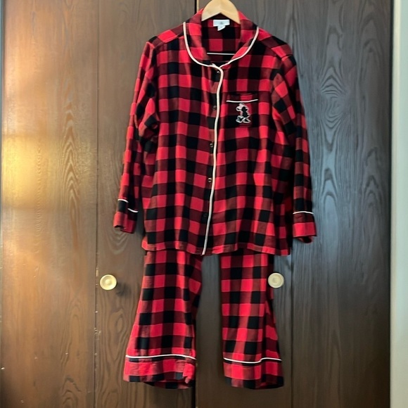 Disney Minnie Mouse red and blacked checked 2 pc. Pajama set. Size 1X - Picture 1 of 10